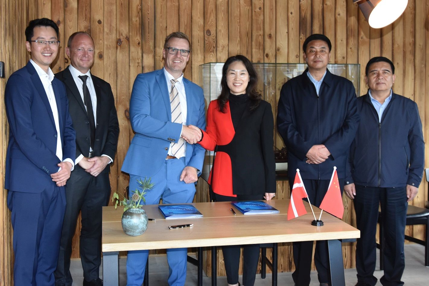 Signing of the agreement between BioMar and Long Yang Xia in Brande, Denmark