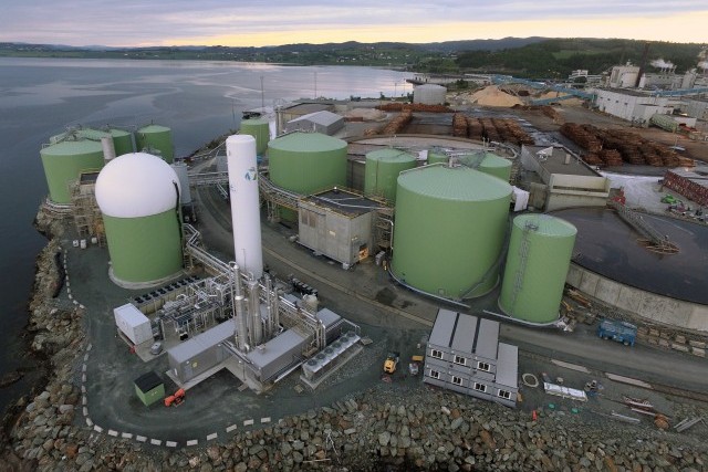 The large Biokraft biofuel plant that is turning salmon waste into jet fuel (photo: Biokraft)