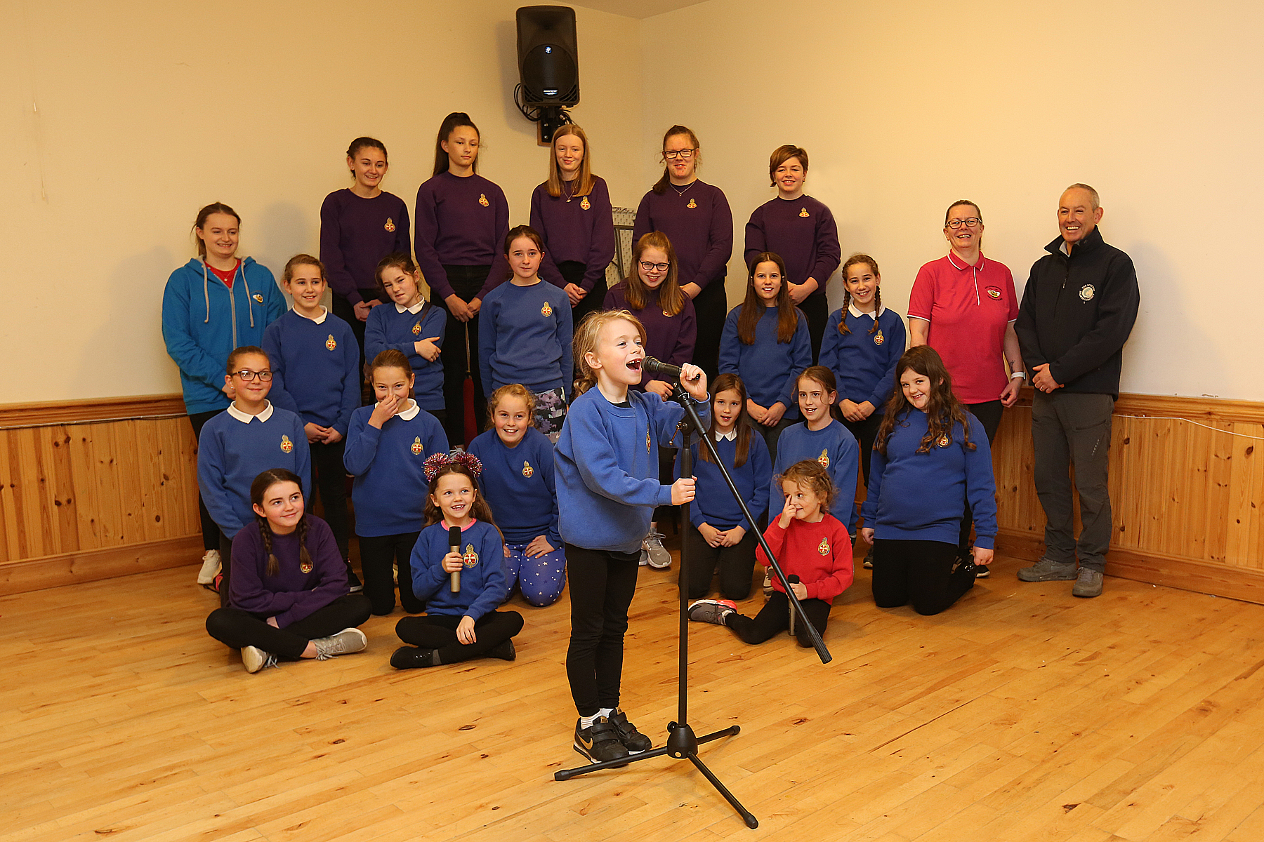 Stornoway Girls Brigade with Douglas Shaw, marine site manager at the SSC