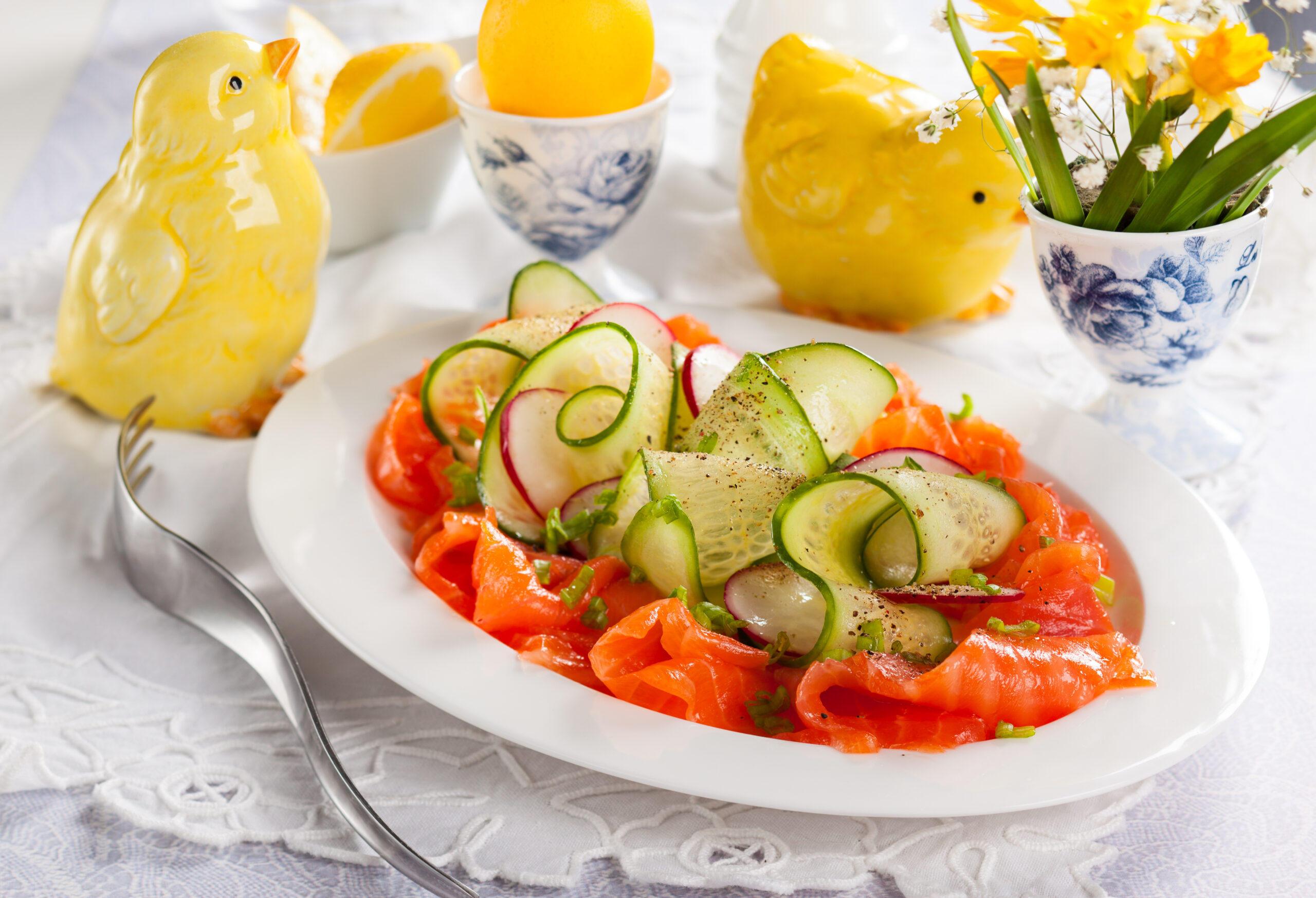 Smoked,Salmon,radish,And,Cucumber,Salad,For,Easter
