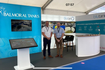 Sales director, Jonathan Smith, (left) was delighted with the response to blutanQ at Aqua Nor 23