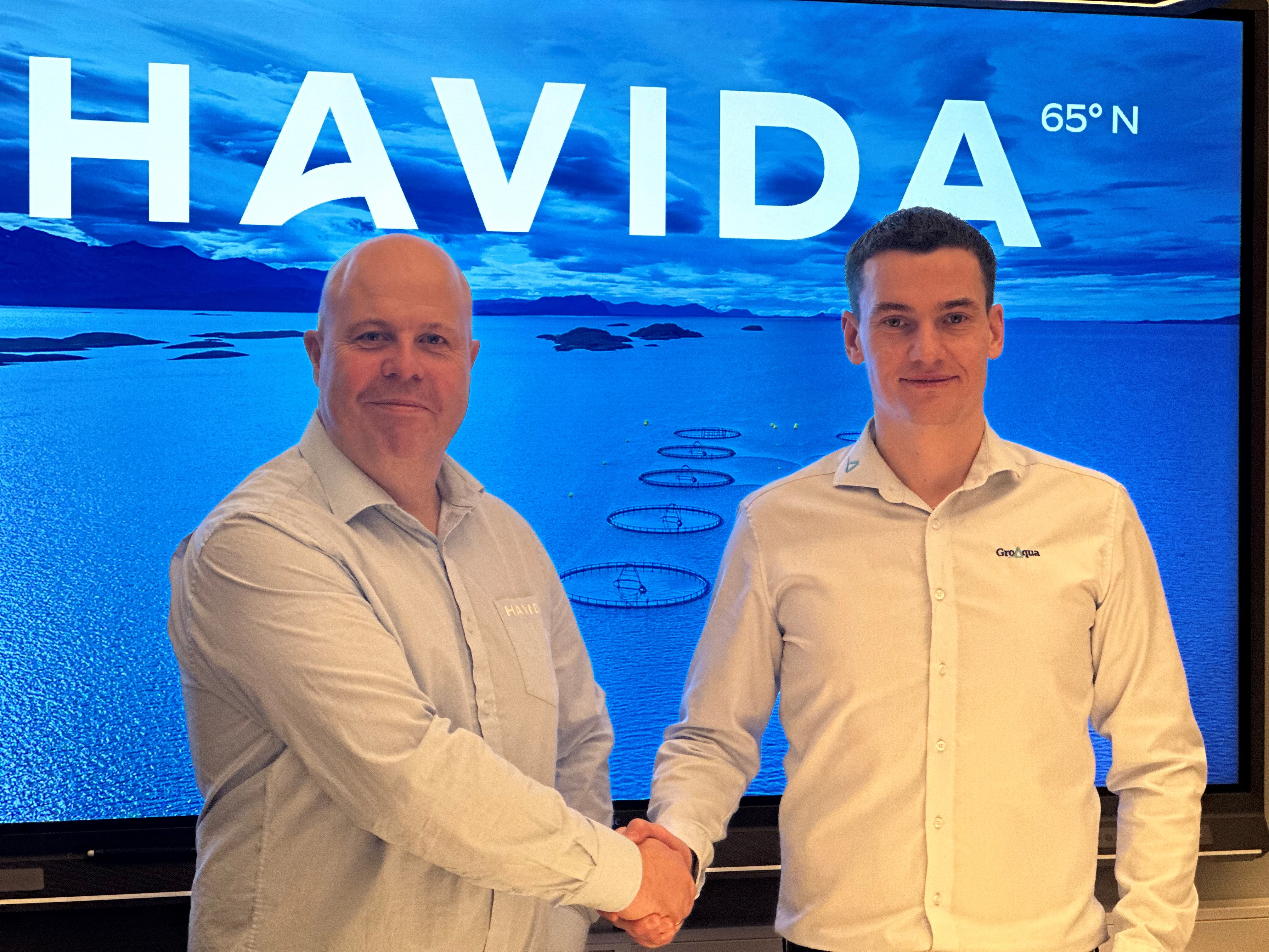 Tomas Sund, CEO of Havida, with GroAqua CEO Suni Justinussen